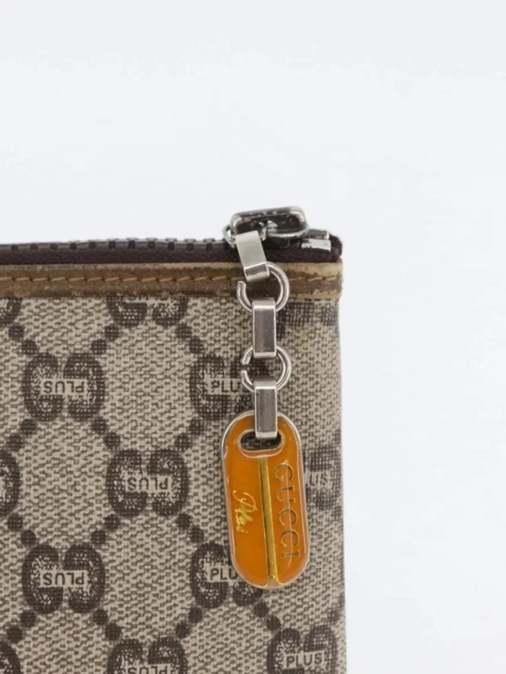 GUCCI GG Plus Supreme Clutch Bag PVC Beige Auth ka2920